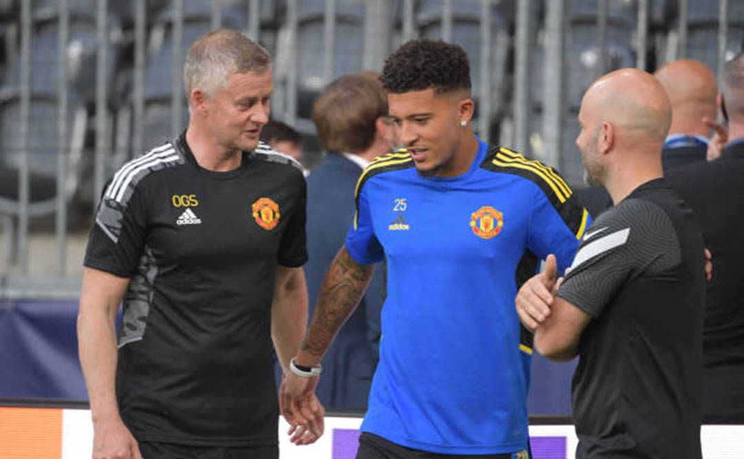 包含国际比赛日曼联调整名单以备欧篮联赛后辽宁本钢复出首秀——欧冠节点到来，这操作让人直呼：赛前广州队调整名单以备NBA总决赛的词条