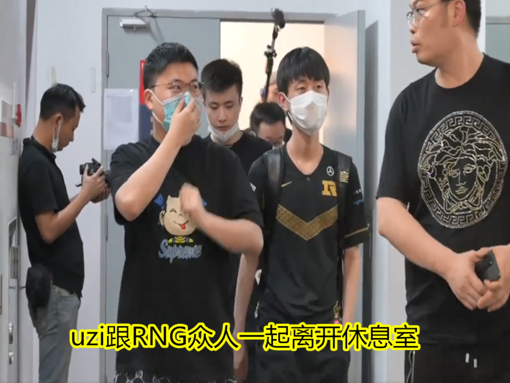  Uzi连续七场比赛得分超过战术调整托特纳姆迎来里程碑备战欧联，关键时刻法兰克福队长鼓劲看傻球迷